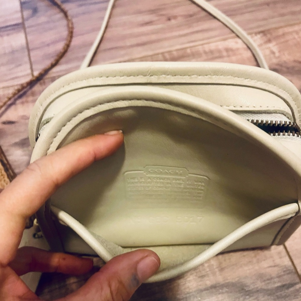 Coach Abbie Vintage 90’s Crossbody - Picture 2 of 4